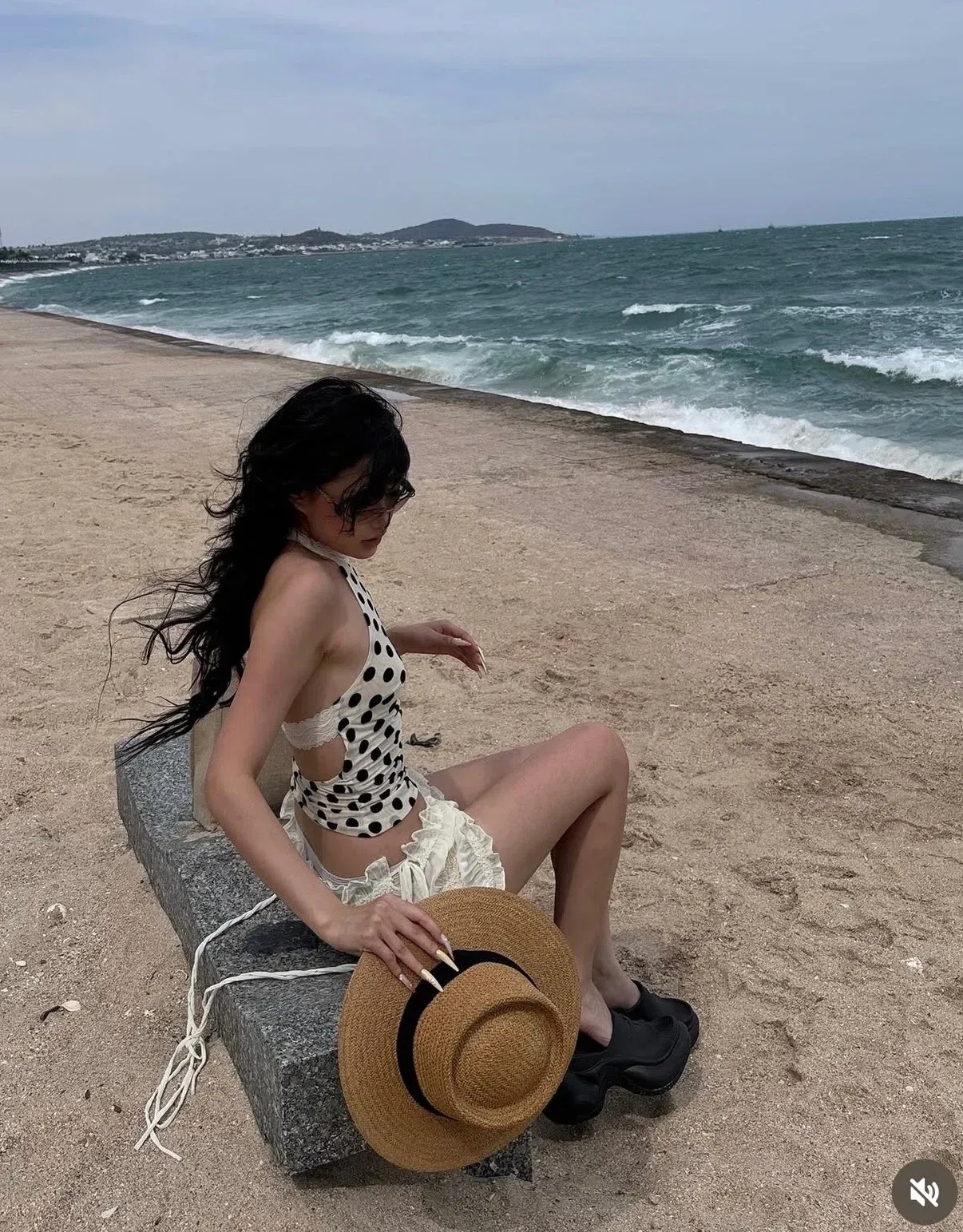 Đầm Dot Top x Ocean Skirts - size M co giãn 5