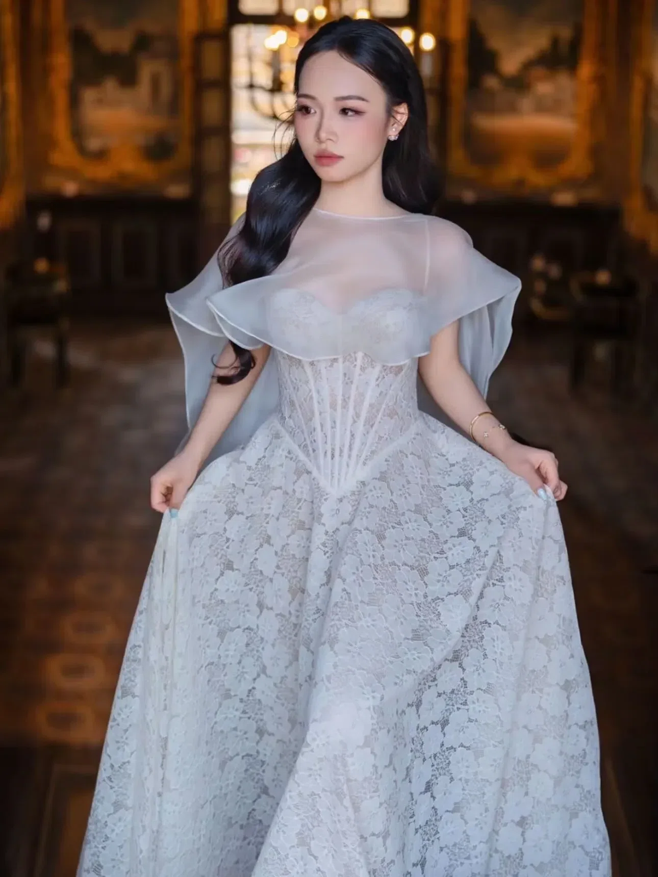 SOVINTAGE HOUSE V358 OLIANA Đầm ren tay dài & V341 CELINA Đầm ren kèm khoác 3