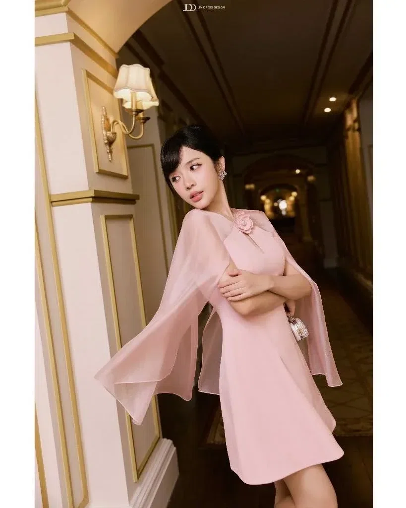 JM – Đầm Hồng size M, Be size L, thuê 250.000 VND/24h 4