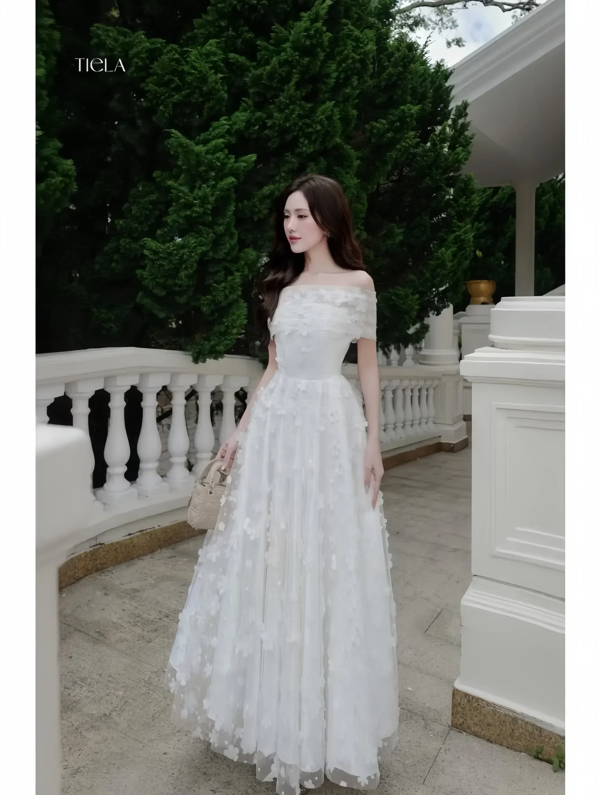 Tiela Dress & Photo 3