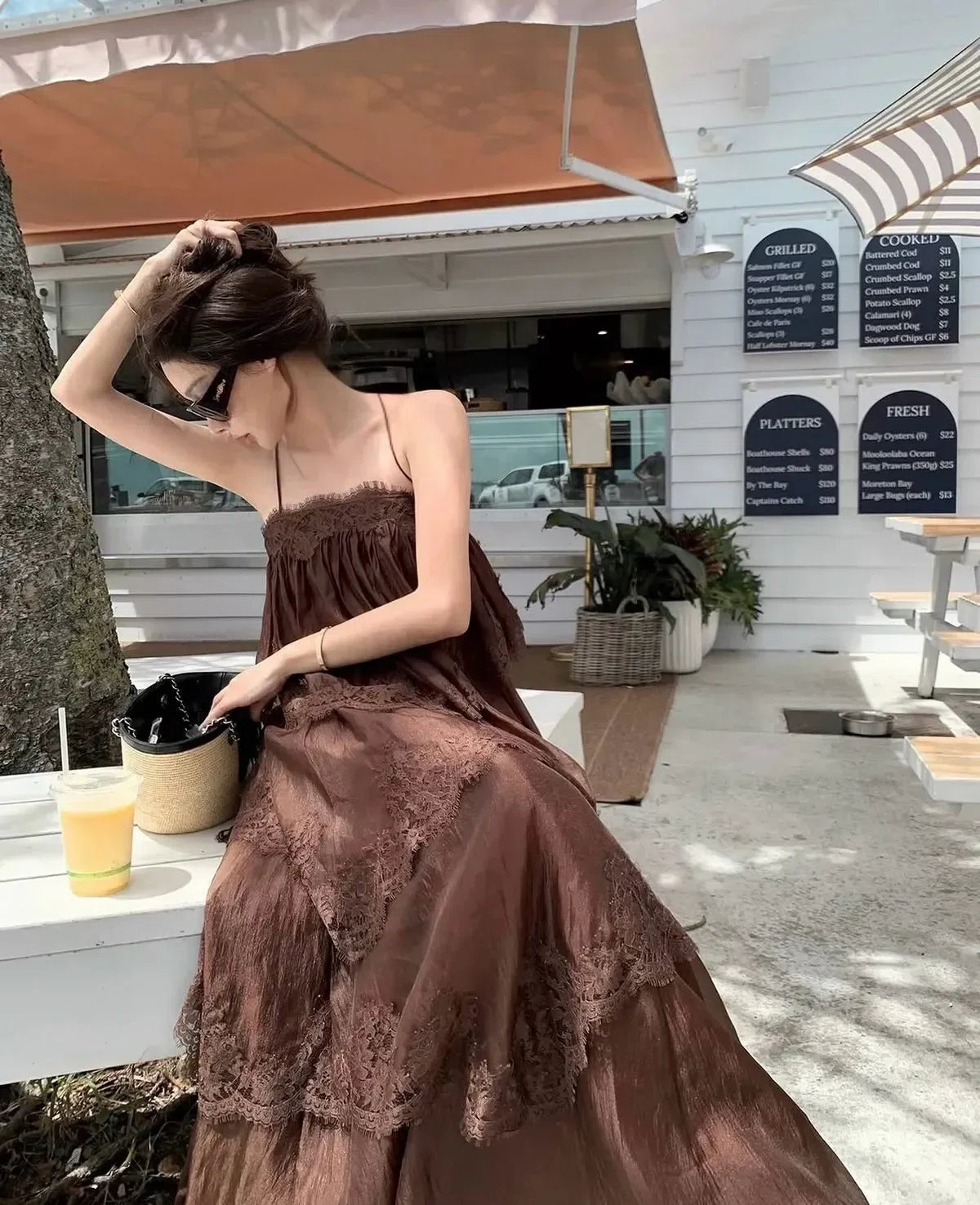 Đầm maxi tua rua nâu 4