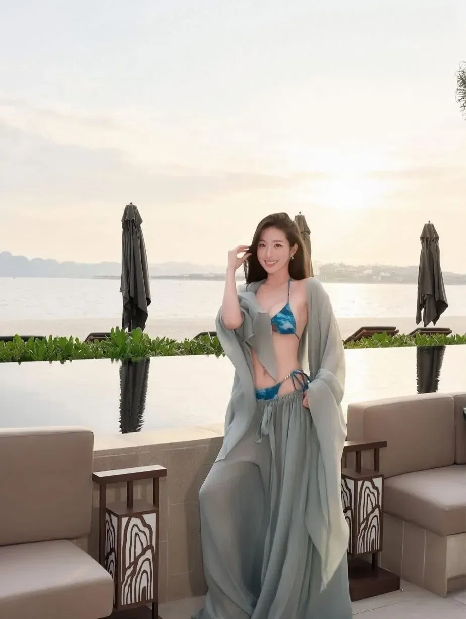 Elle Set - freesize (ko kèm bra) - màu xanh 7