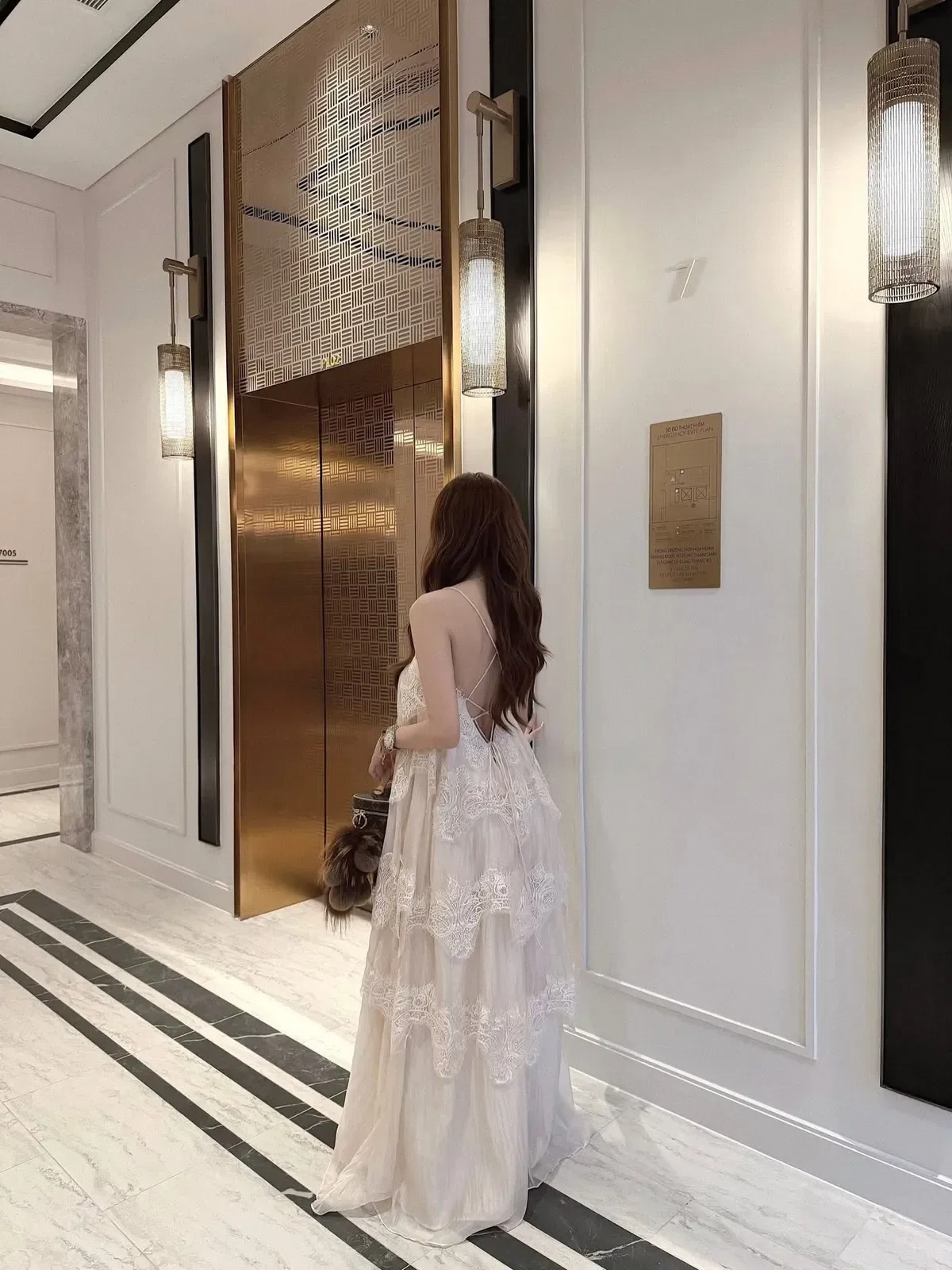 Đầm maxi tua rua trắng DK0026 12