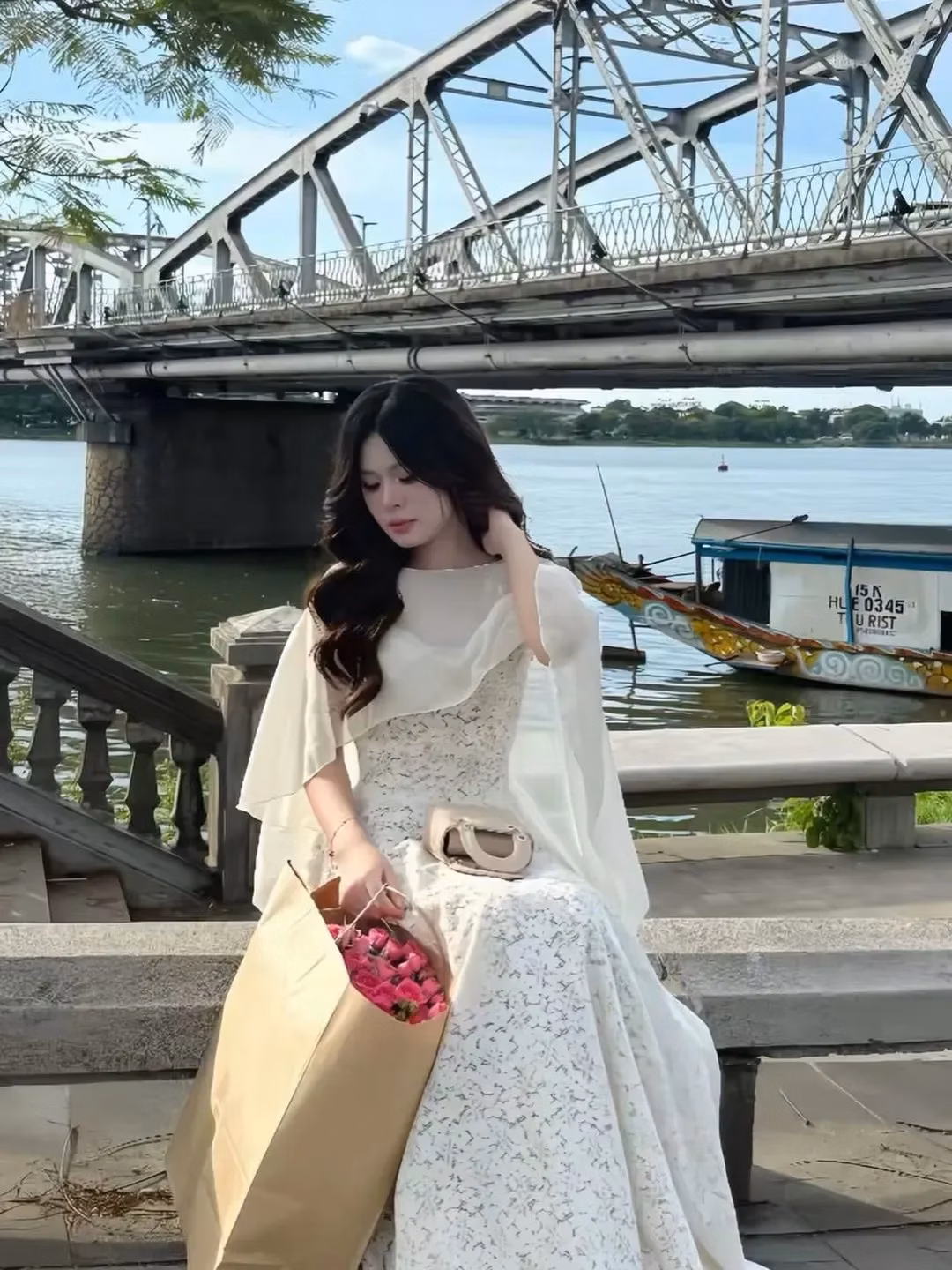 Sò Vintage House V487 AULERA đầm ren hoa đính kết 4