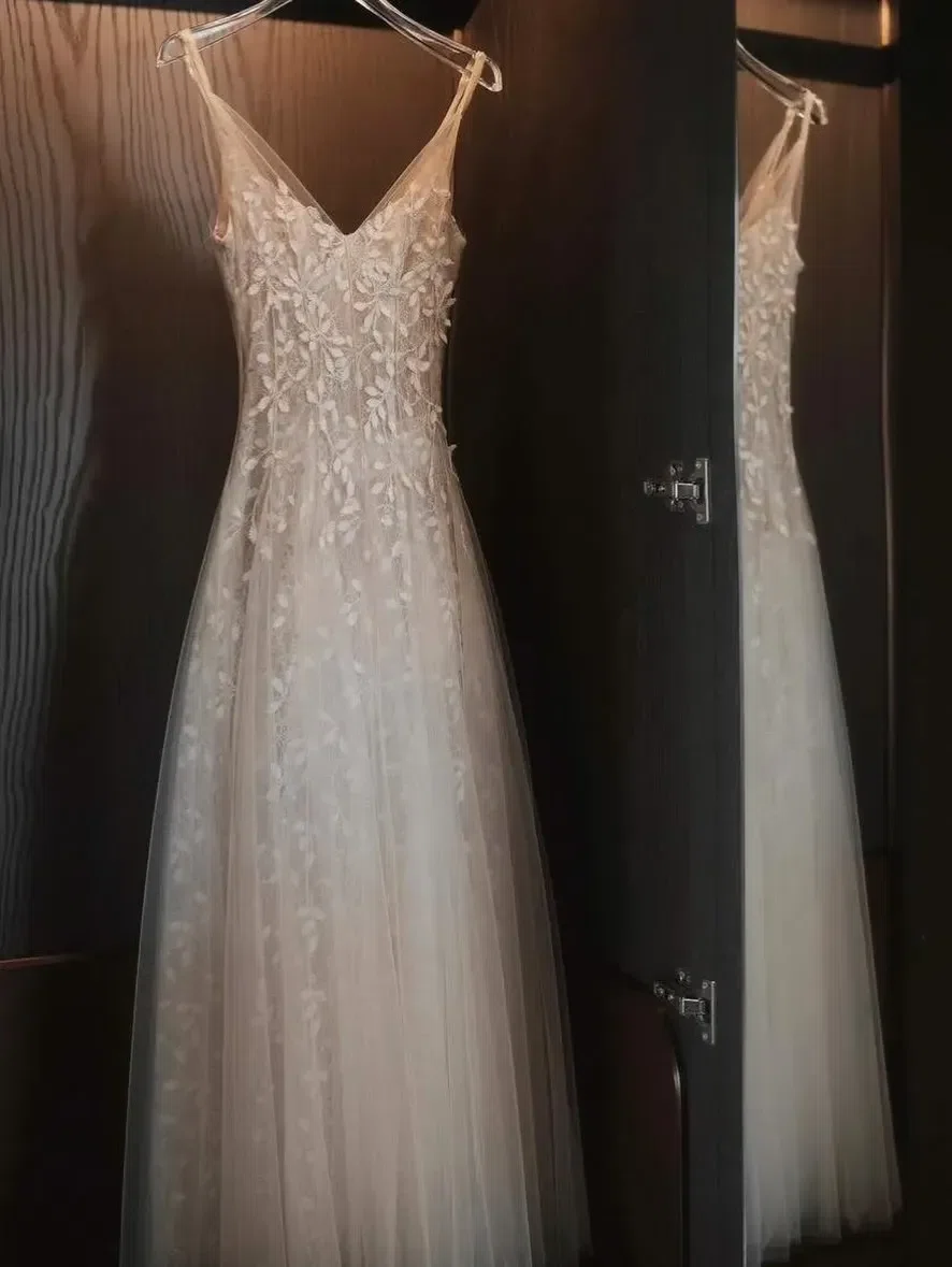 Beige Lace Dress - size M 5