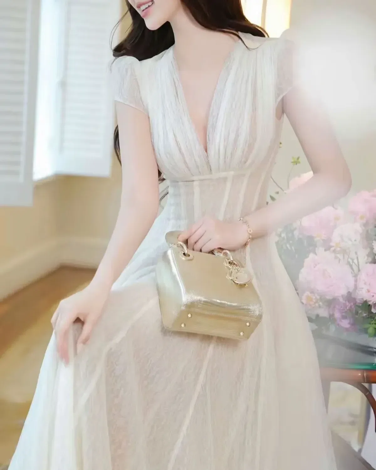 Đầm ren cộc tay dáng dài 2