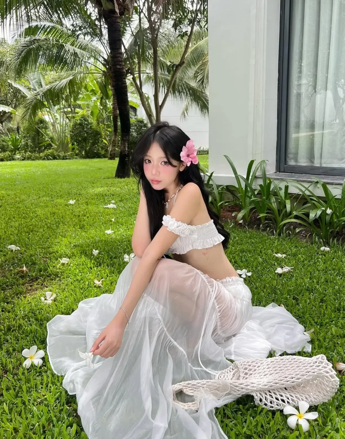 Áo tay bồng trắng ST0002 + Mitzi skirt VT0002 + Kiwikiwi short white QT0001 5