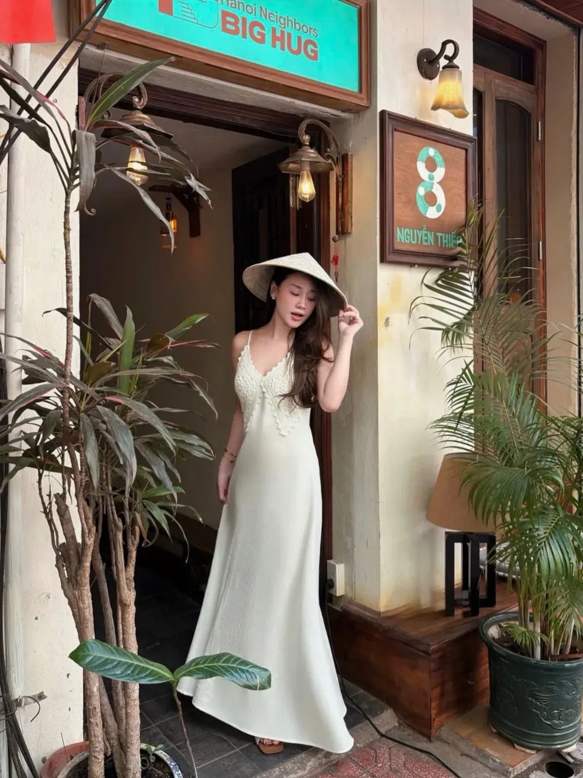 Một chiếc váy vừa thanh lịch vừa dễ mặc ✨ Chất liệu mềm mại, thoải mái, phần ren tạo điểm nhấn rất tinh tế. Diện đi chơi hay chụp ảnh đều cực ăn hình luôn 🤍 3