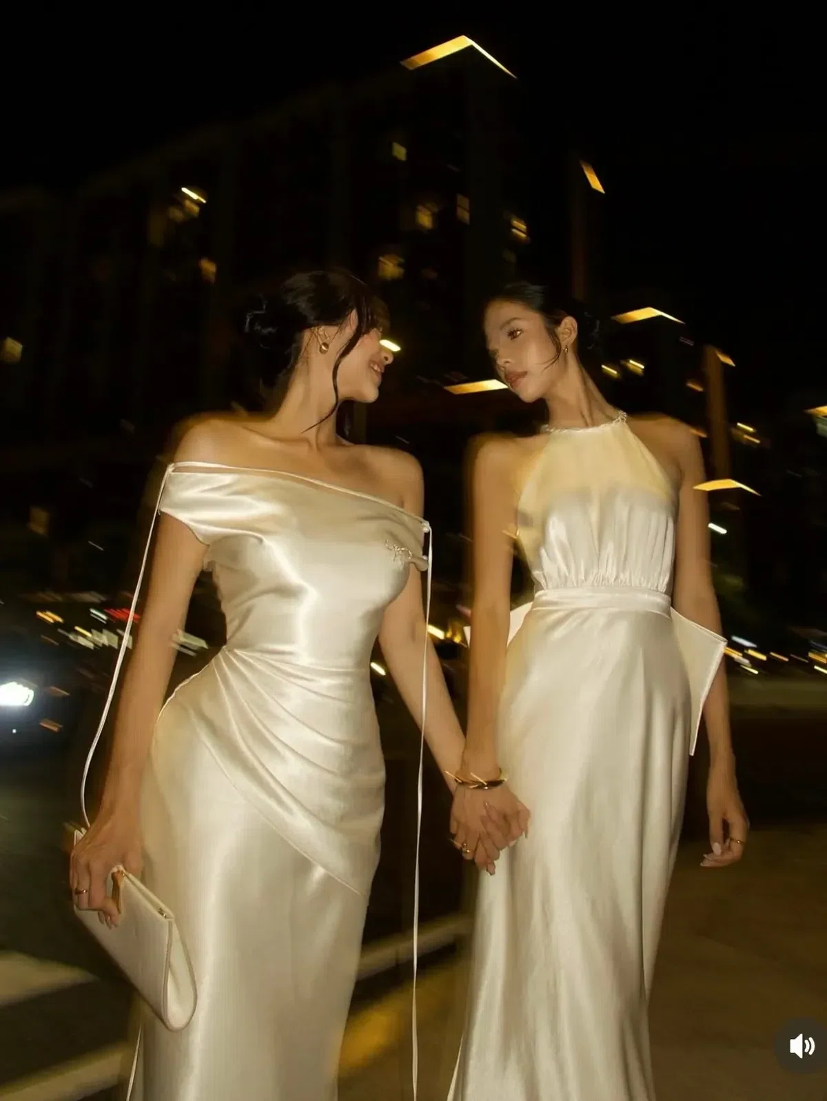 Váy lụa trễ vai size L 8