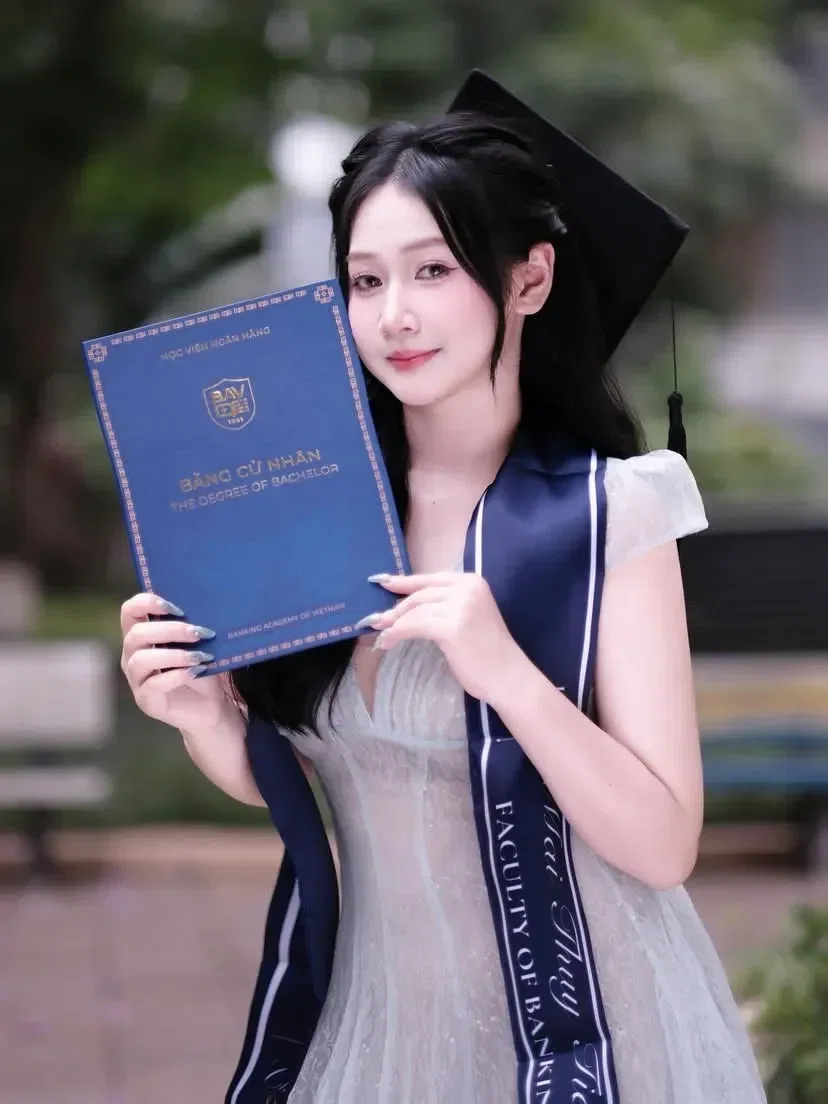 V397 ACELIA Đầm ren lưới màu kem by Sò Vintage 3