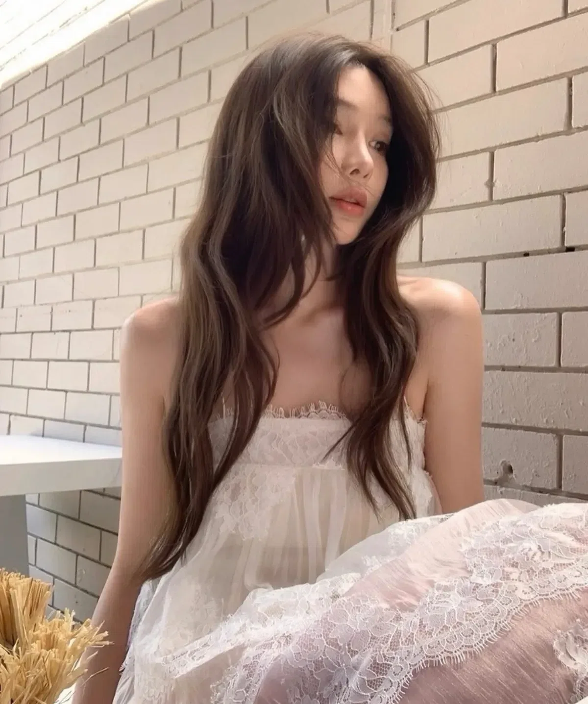 Chiếc đầm ren hot hit nhà Garden of Angels 4