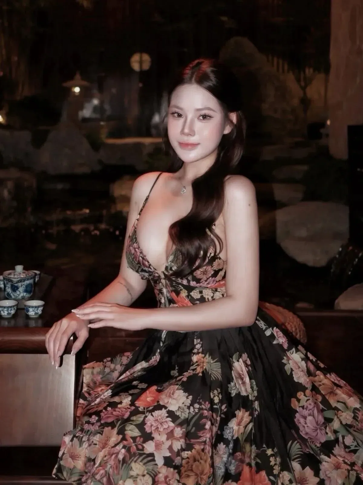 Chouchou V525 Đầm hoa đen 3