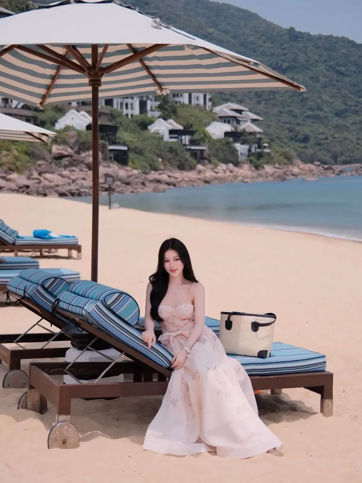V440 Váy hoa Zmm Quảng Châu size S 2