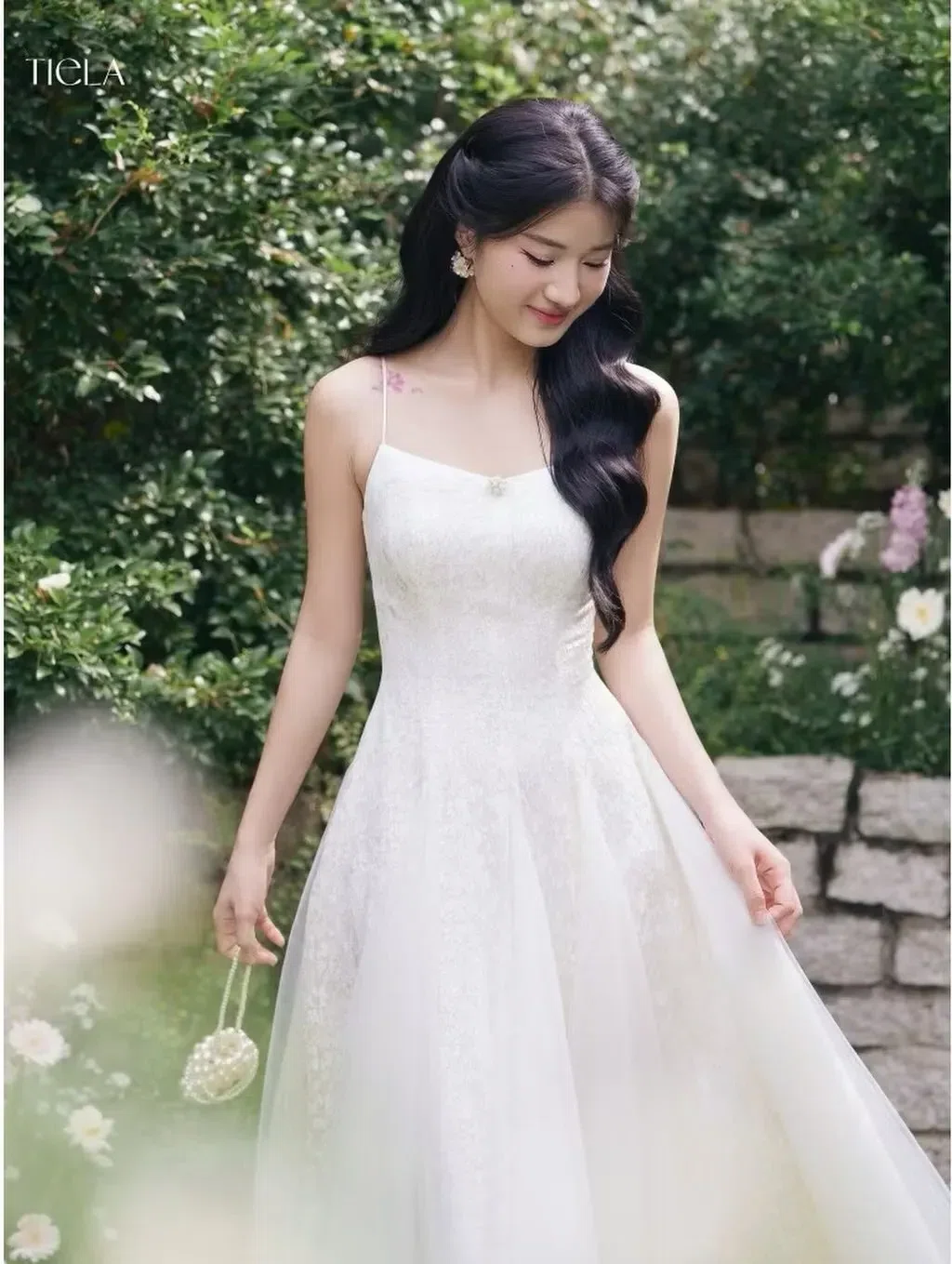 Váy tiela trắng 3