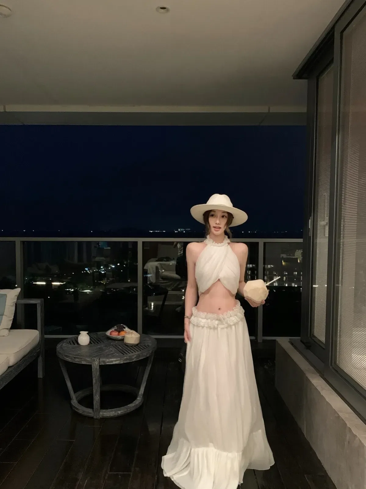 Brand: @kira.rentwear, Item Name: váy xếp li cổ chéo ST0015, Extra Info: freesize 4