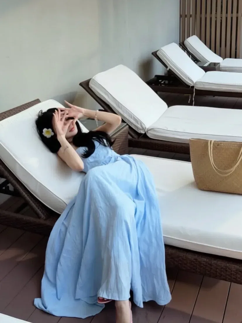 V173 Maxi dài hở lưng xanh 4