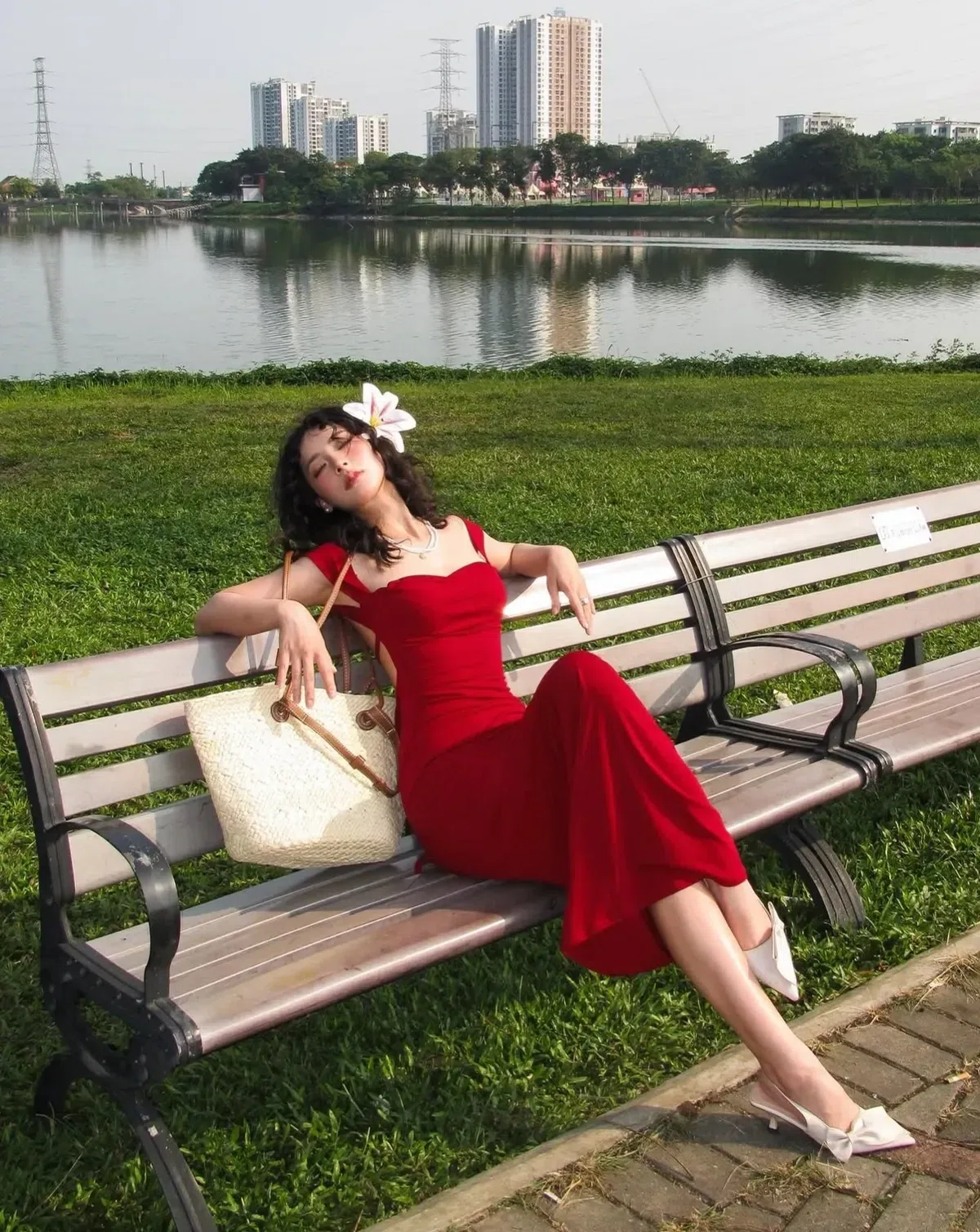 Đầm body đỏ hở lưng - Selena dress DD0015 3