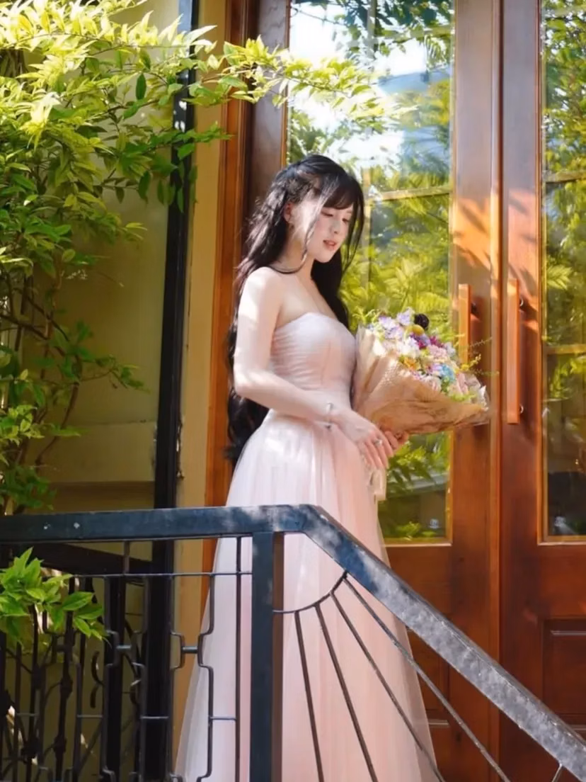 TielA. Official Dress 4