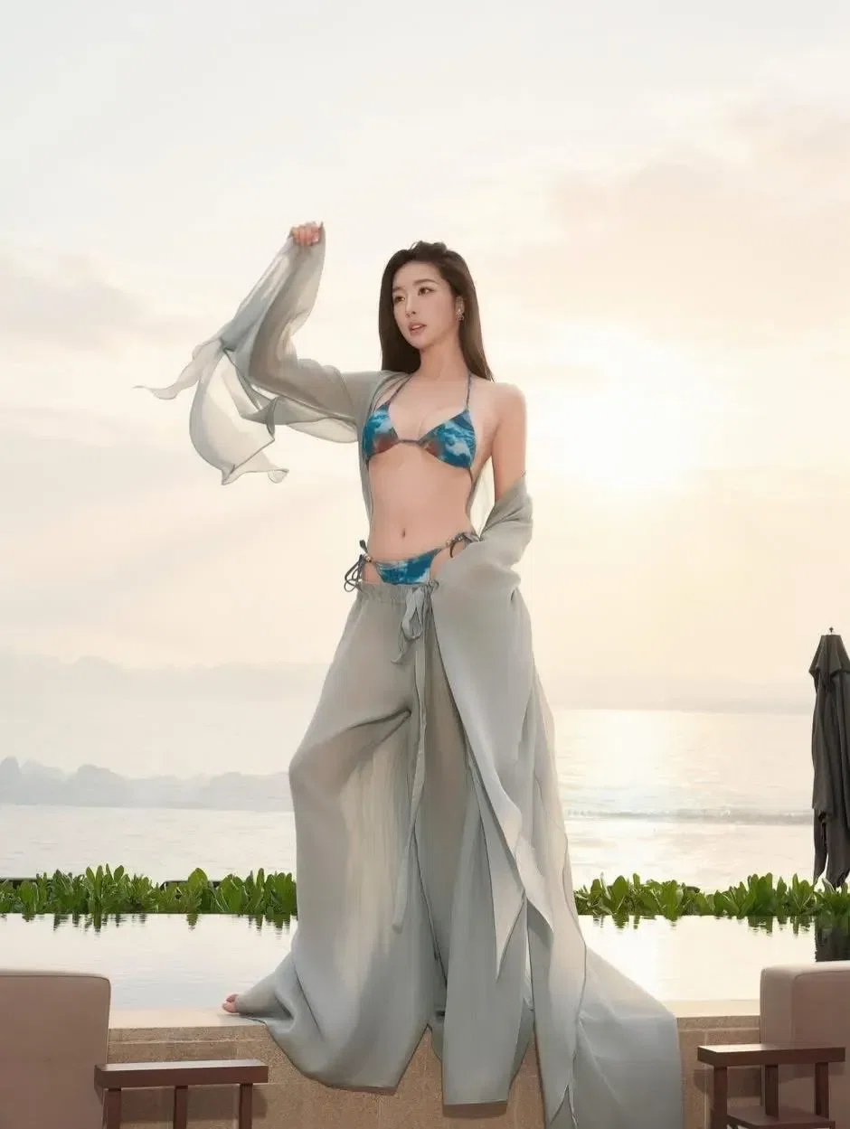 Elle Set - freesize (ko kèm bra) - màu xanh 8