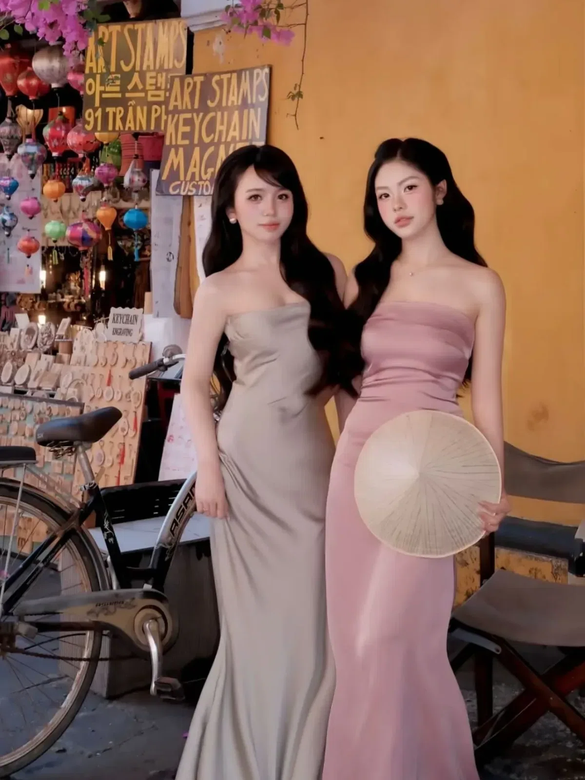 V527 Váy lụa cup KEM size S 1
