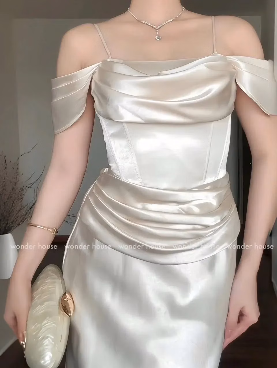 @wonderhouse.sg V533 Milan Dress SIZE M 9