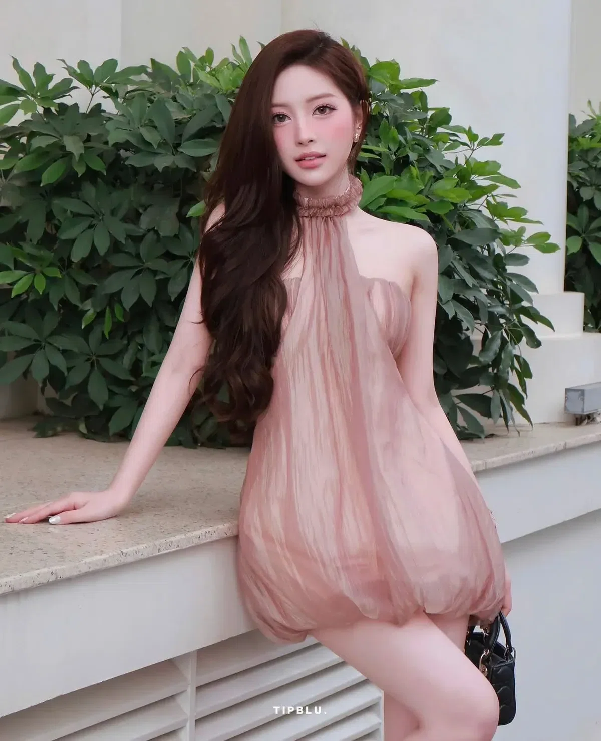 Váy cổ yếm dáng bí màu nâu 1