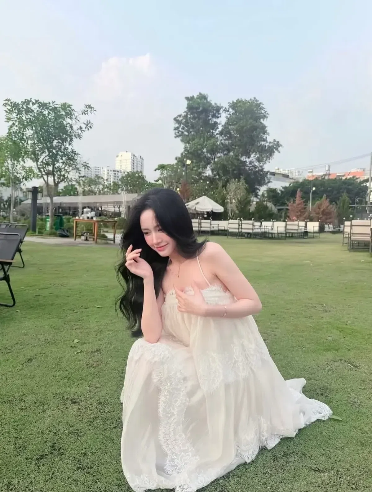 Đầm maxi tua rua trắng 5