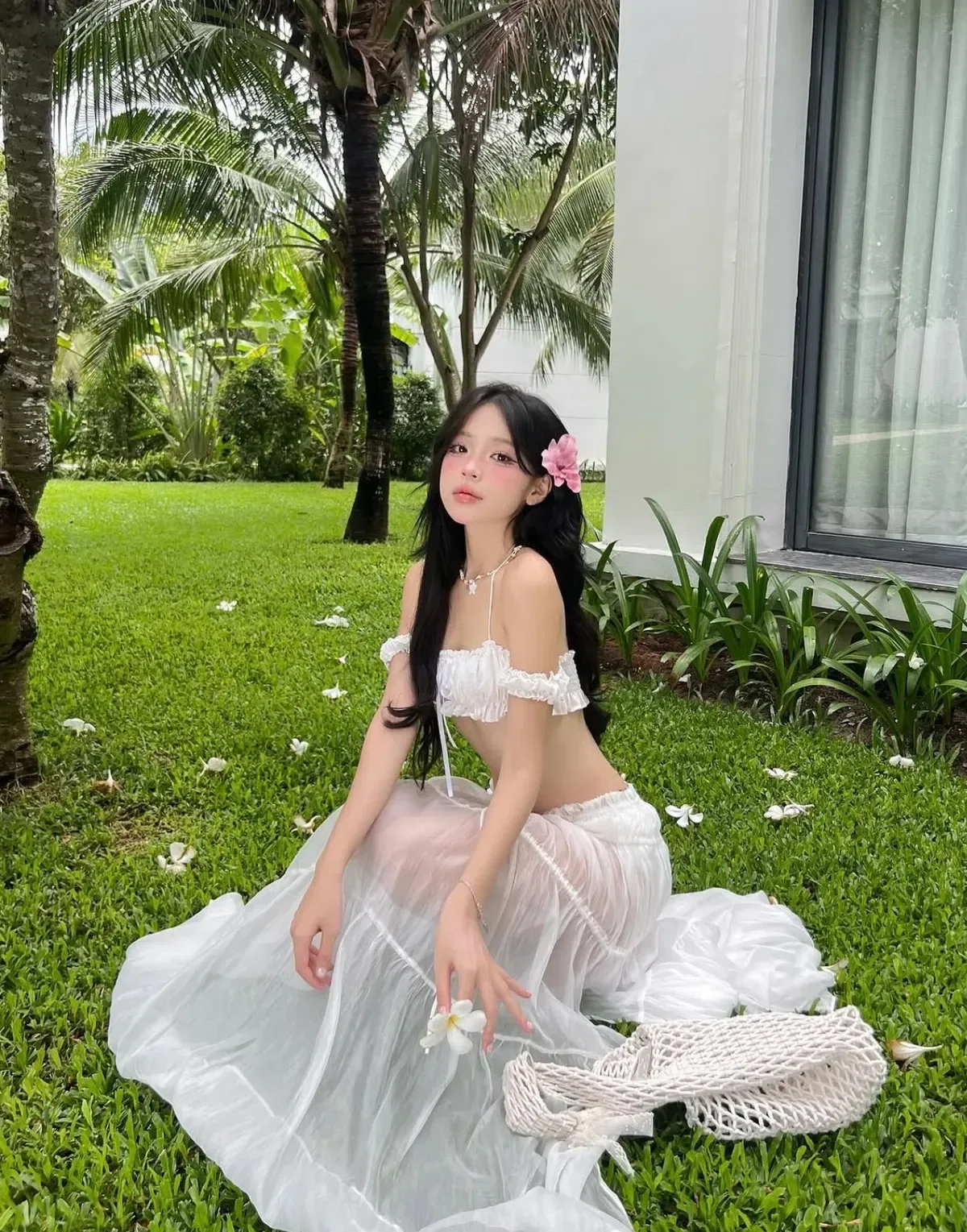 Áo tay bồng trắng ST0002 + Mitzi skirt VT0002 + Kiwikiwi short white QT0001 11