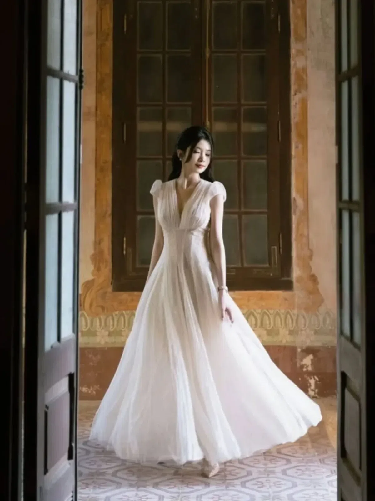V397 ACELIA Đầm ren lưới màu kem by Sò Vintage 1