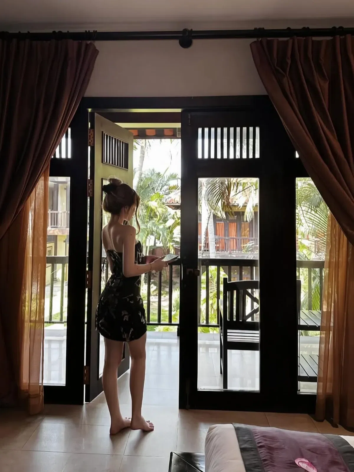 Ntree V554 Váy cup ngực đen hoa lá 5