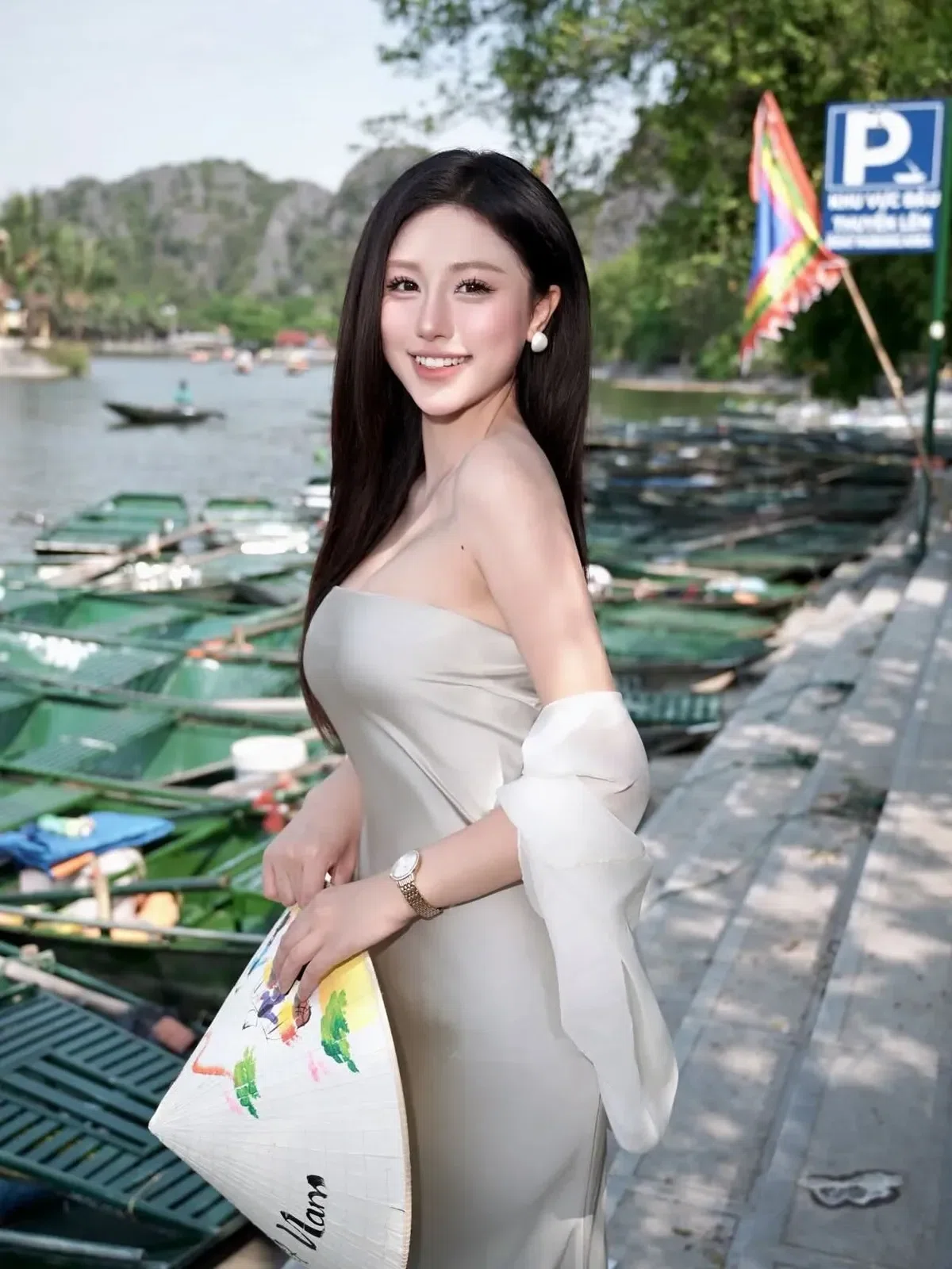 V410-V526 Váy lụa cup XANH size S,M 2