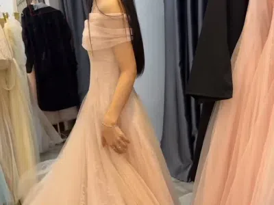 Khách lên dáng váy nhà Tiela xinh xỉu