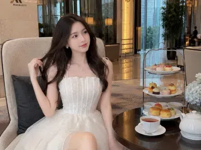 VÁY 2s HOA TRẮNG DÁNG NGẮN