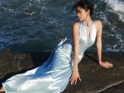 Roselia Dress 1-day rental