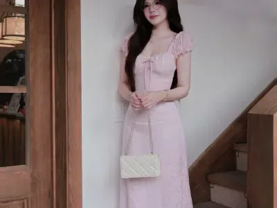 Đồ hè năm nay xinh lắm ạ💐🌷
__________________________
𝐌𝐚̂̃𝐮 𝐭𝐡𝐮𝐞̂: 𝟑𝟓