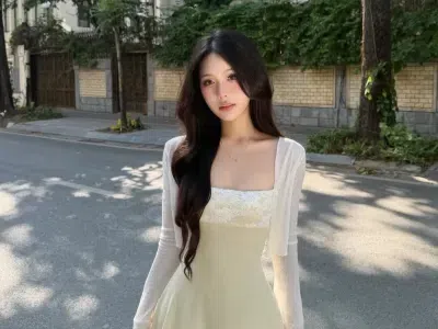 Đầm thun phối ren trắng
