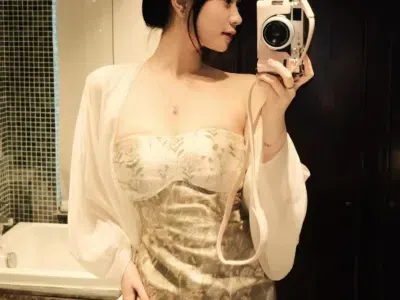 AFODILLE Váy Huế