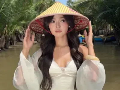 Tiệm sẵn váy lụa màu vàng pastel xinhh✨
#thuevaydanang #tiemthuevayxinhdanang #t
