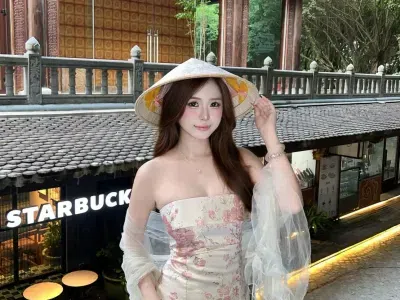 Brand: Alyss, Item Name: Lyra váy gấm hồng