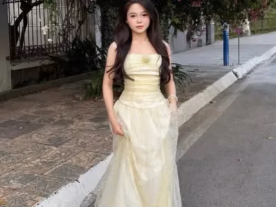 Vibe tui theo đuổi đây rồii ~𝐁𝐫𝐚𝐧𝐝:@ameliee_official V492 Lynette Dress kim sa XANH SIZE S