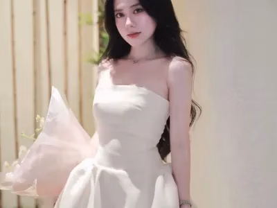 Đầm nơ hông trắng chouchou