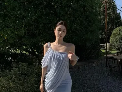 ĐẦM TRỄ VAI XANH