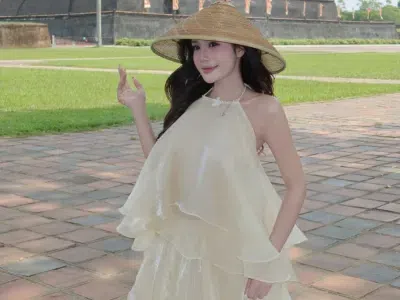 Maxi tơ sóng cổ yếm
