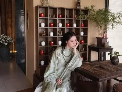 Brand: @katie.thuedo, Item Name: Size S fit S M (ngực dưới 90)