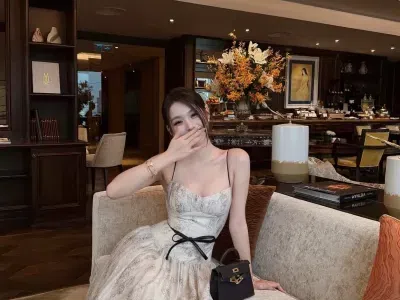 ĐẦM HOẠ TIẾT HOA HỒNG
