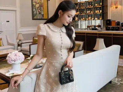 Choucouchou V641 Đầm viền ren nâu Chou