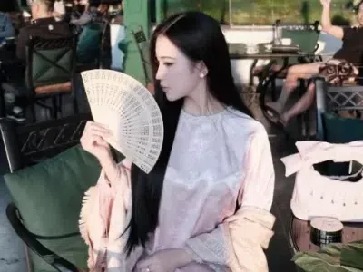 Outfit đi đám cưới bạn thân
