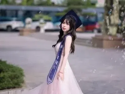 Roselia Tielá Aurora Dress