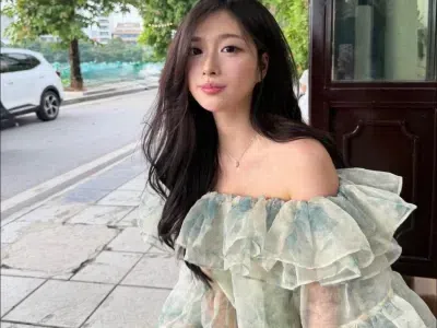 Sẵn ạ💐🌷
__________________________
𝐌𝐚̂̃𝐮 𝐭𝐡𝐮𝐞̂: 𝟑𝟓𝐊/𝟏 𝐧𝐠𝐚̀𝐲 
  
