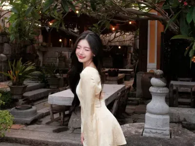 Solmaris Dress - size L fit M, L (màu xanh, vàng)